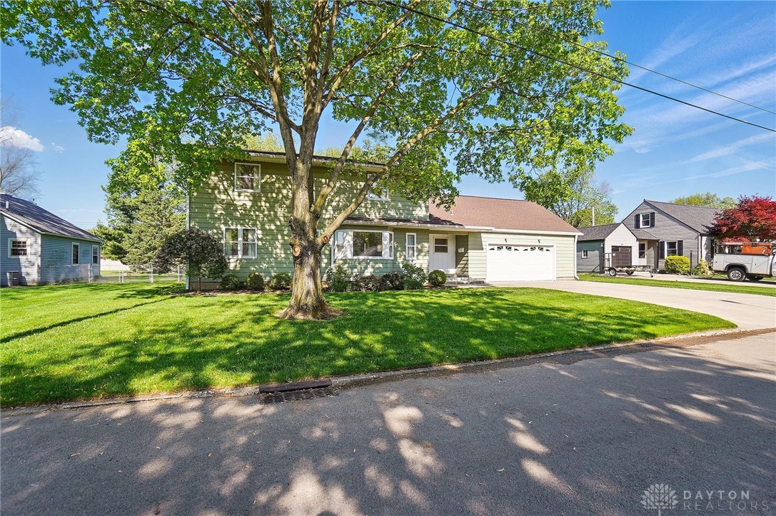 338 Armand Drive, Troy, Ohio image 6