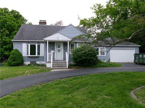 Photo of 20 Elm Hill Drive, Harrison Twp, OH 45415 (MLS # 958739)