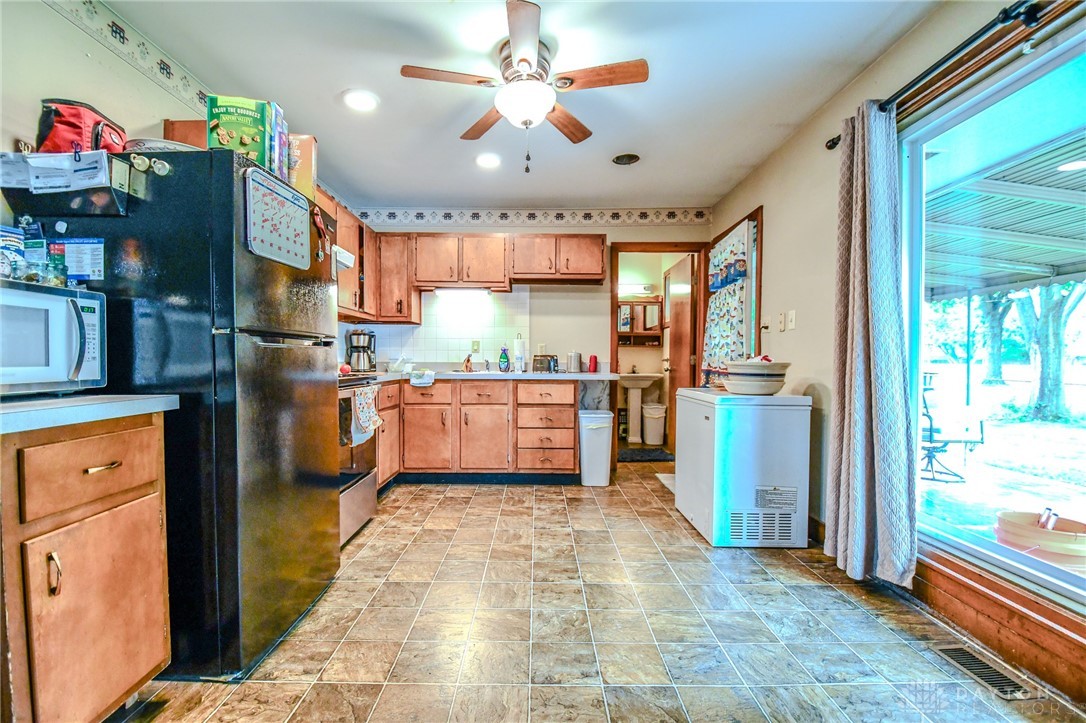 201 Applegate Road, Union, Ohio image 6