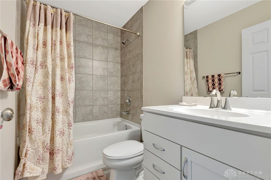 1490 Dell Glen Road, Dayton, Ohio image 35