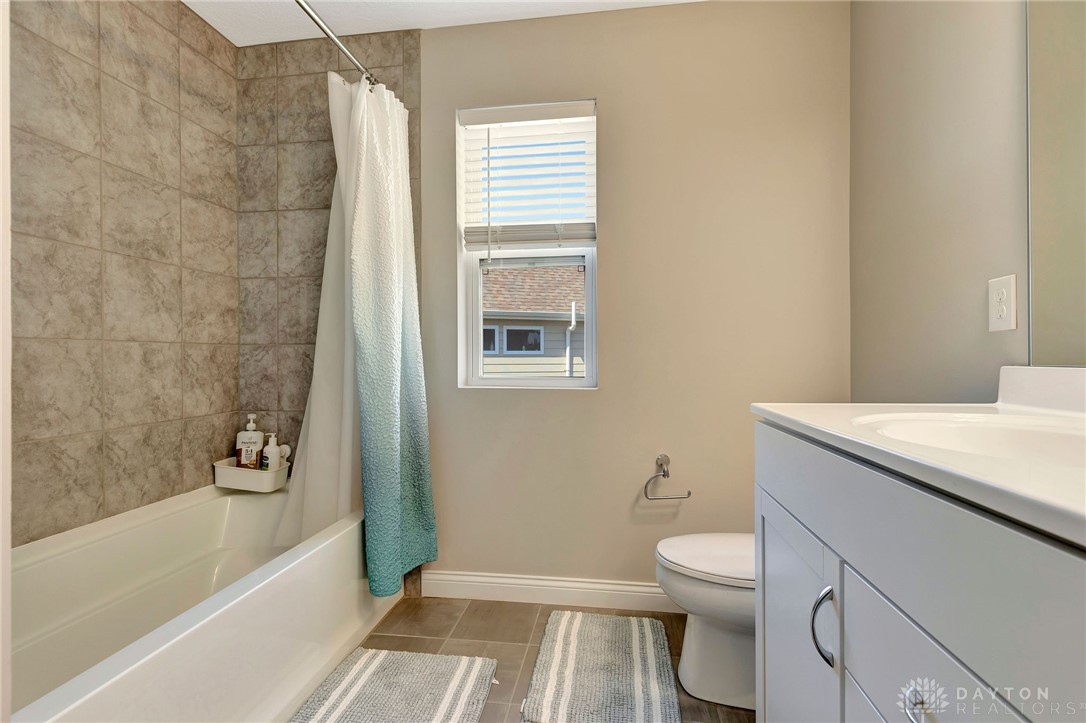 1490 Dell Glen Road, Dayton, Ohio image 38