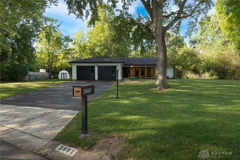Tiny photo for 3667 Creekwood Court, Beavercreek, OH 45430 (MLS # 945328)