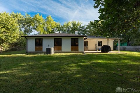 Tiny photo for 3667 Creekwood Court, Beavercreek, OH 45430 (MLS # 945328)