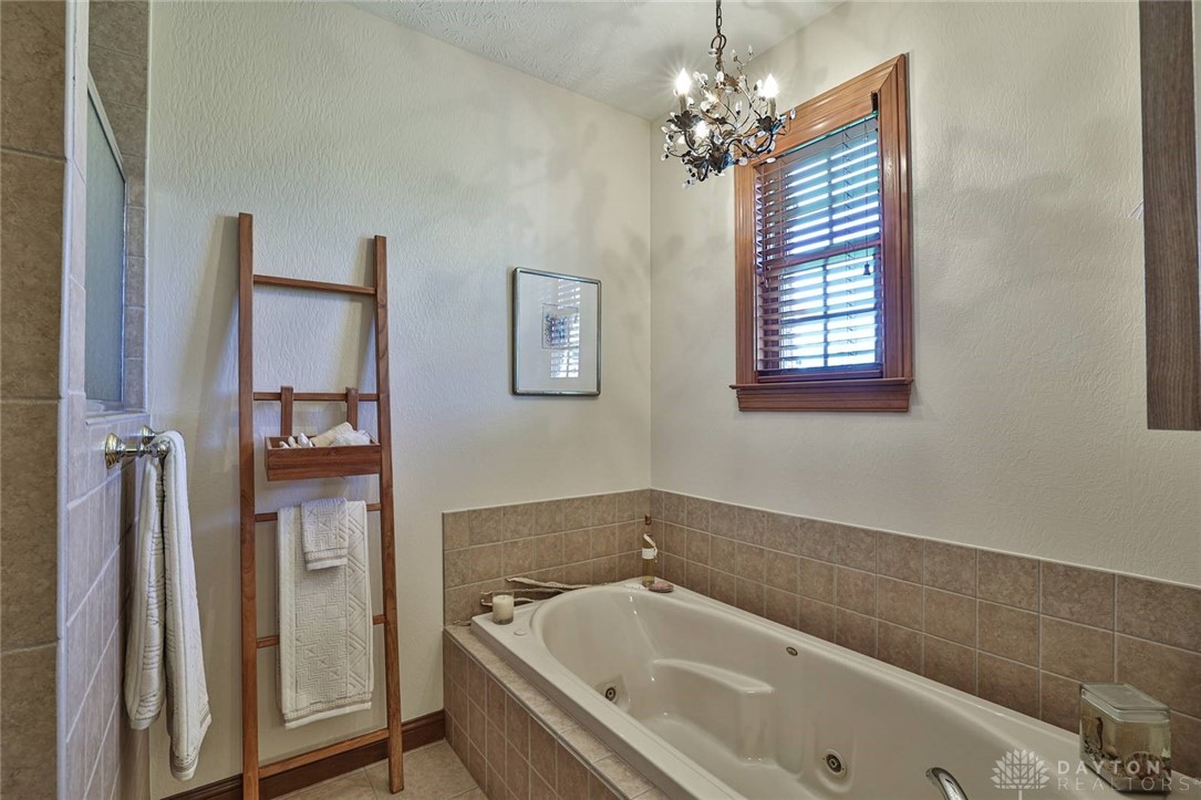 1105 E Shoop Road, Tipp City, Ohio image 30