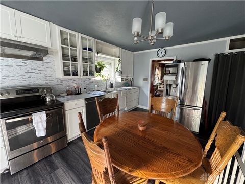 Tiny photo for 552 W Funderburg Road, Fairborn, OH 45324 (MLS # 947033)