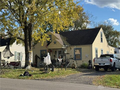 Tiny photo for 552 W Funderburg Road, Fairborn, OH 45324 (MLS # 947033)