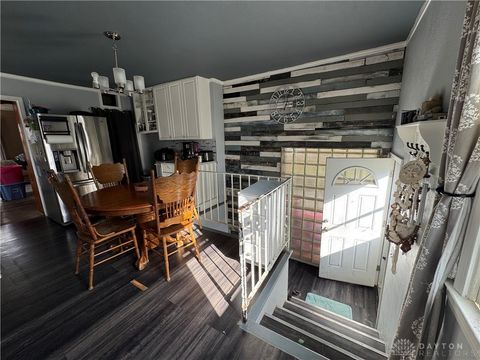 Tiny photo for 552 W Funderburg Road, Fairborn, OH 45324 (MLS # 947033)