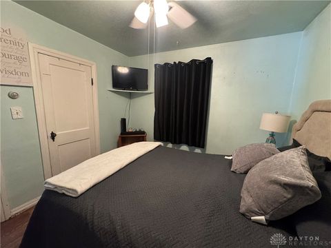 Tiny photo for 552 W Funderburg Road, Fairborn, OH 45324 (MLS # 947033)