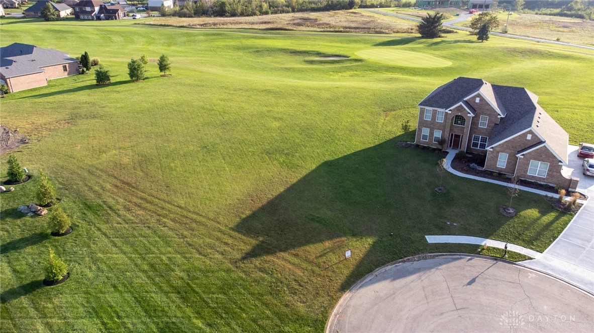 Tamarack Court, Clayton, Ohio image 4