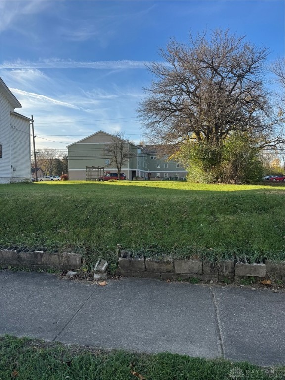 417 W Johnny Lytle Avenue, Springfield, Ohio image 2