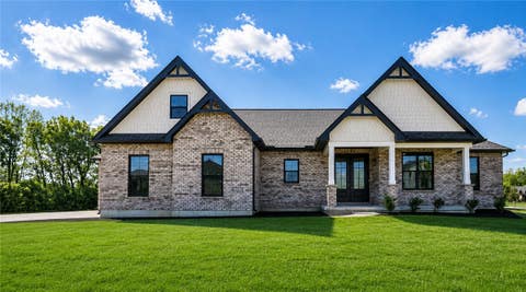 Photo of 2795 Venice Crossing Drive, Ross Twp, OH 45013 (MLS # 959836)