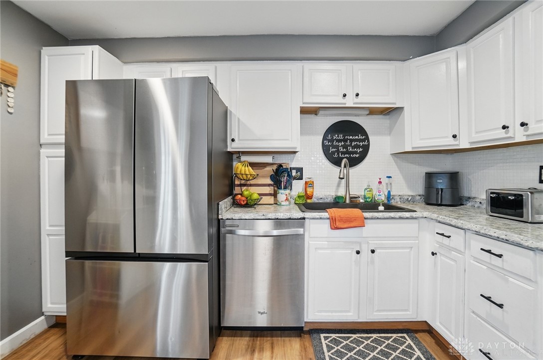 7131 Castlecrest Drive, Dayton, Ohio image 9