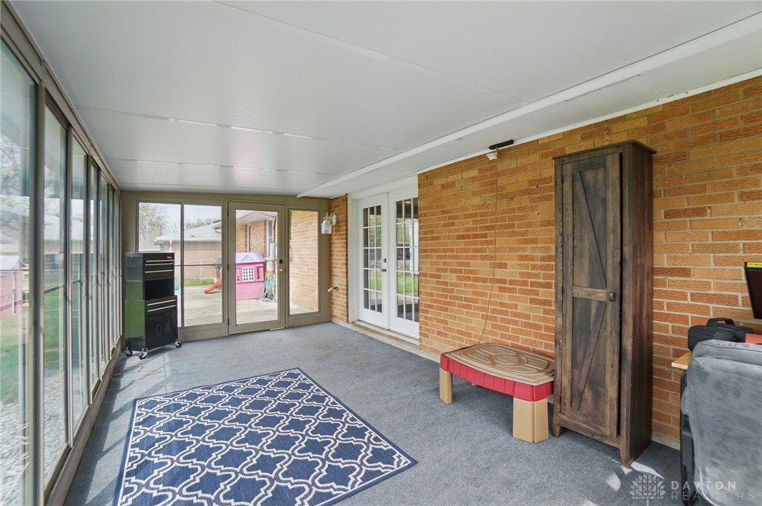 7131 Castlecrest Drive, Dayton, Ohio image 27