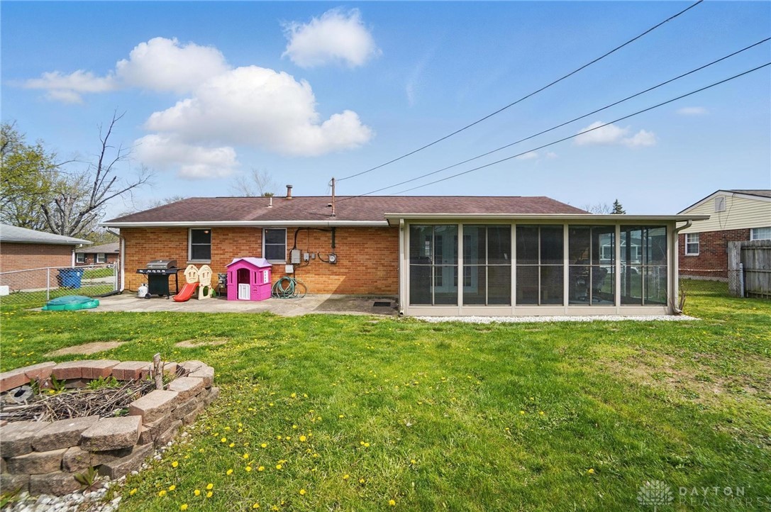 7131 Castlecrest Drive, Dayton, Ohio image 34