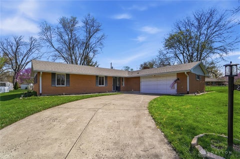 Homes For Sale - 2361 Colony Way<br/> Montgomery County, Kettering, OH 45440