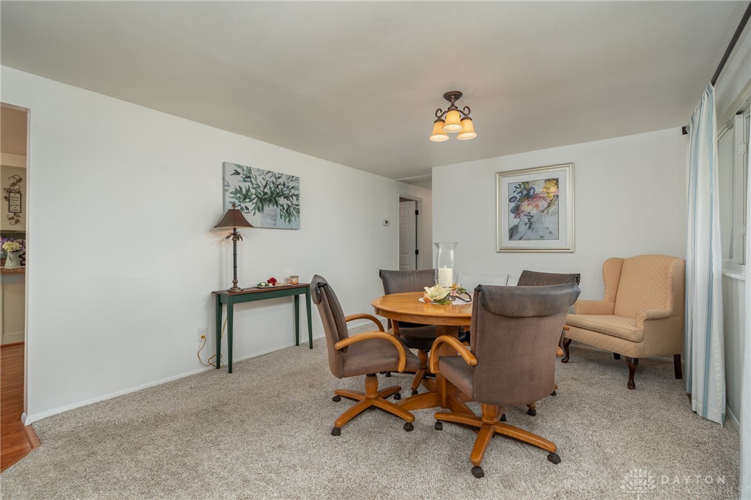 6190 Sandbury Drive, Dayton, Ohio image 4