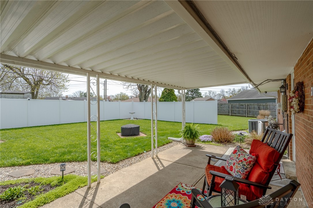 6190 Sandbury Drive, Dayton, Ohio image 22