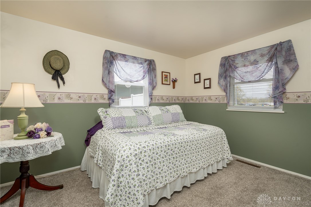 6190 Sandbury Drive, Dayton, Ohio image 18