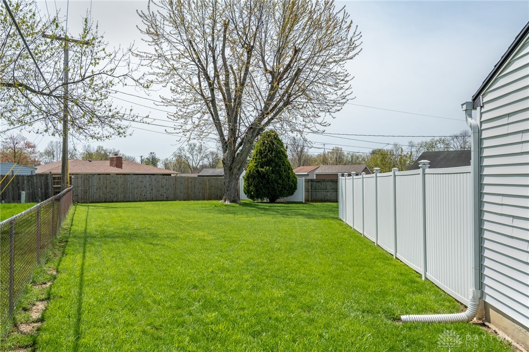 6190 Sandbury Drive, Dayton, Ohio image 31