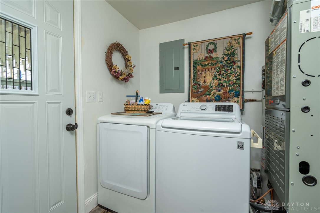 6190 Sandbury Drive, Dayton, Ohio image 11