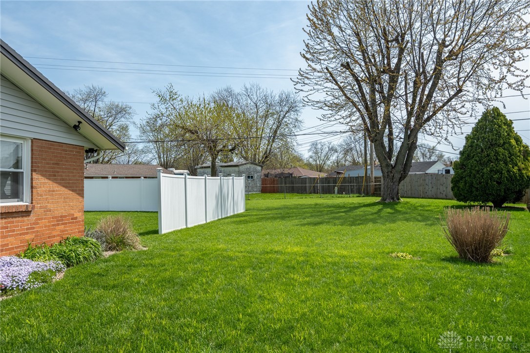 6190 Sandbury Drive, Dayton, Ohio image 28