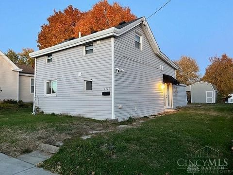 Photo of 7404 Perry Street, Cincinnati, OH 45231 (MLS # 947499)