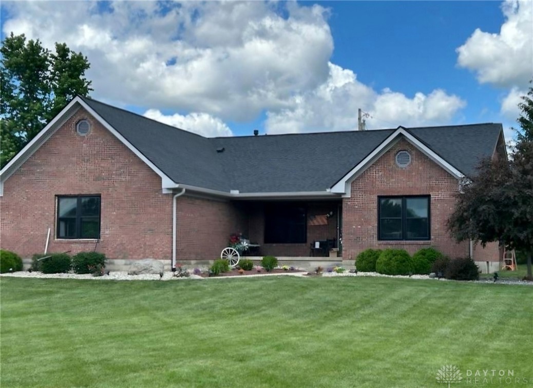 7241 Quarterhorse Drive, Springboro, Ohio image 2