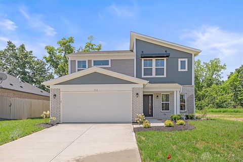 Photo of 710 Deerhurst Drive, Vandalia, OH 45377 (MLS # 928074)