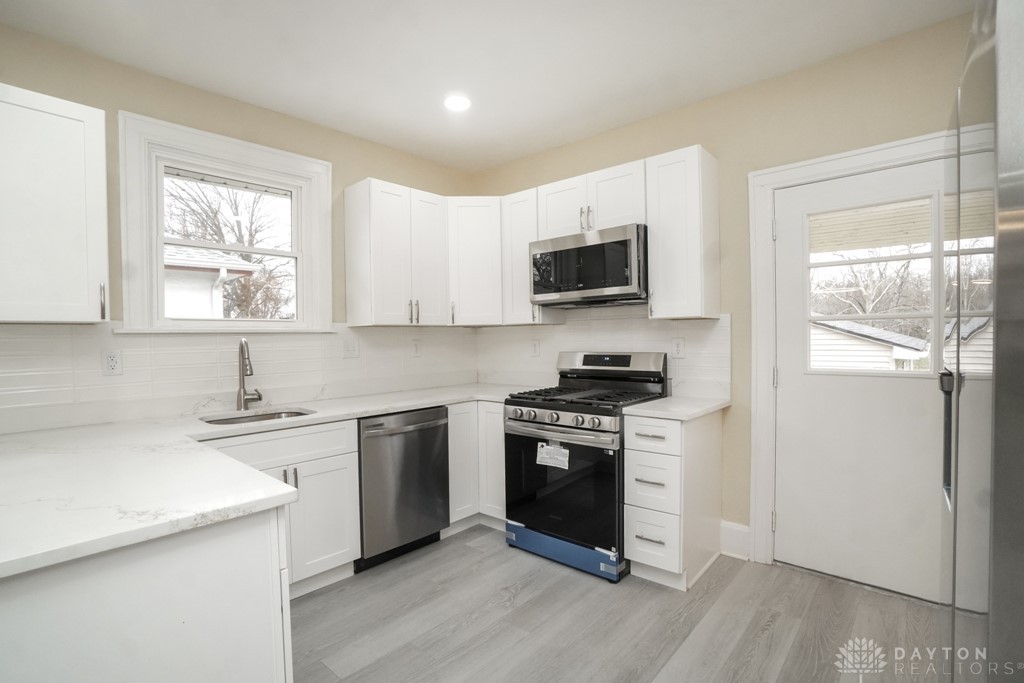 1384 W Galbraith Road, Cincinnati, Ohio image 12