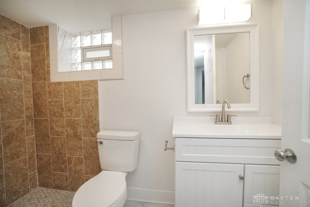 1384 W Galbraith Road, Cincinnati, Ohio image 31