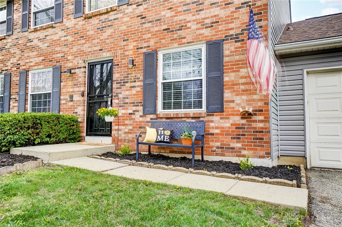 5605 Sandpiper Lane, Dayton, Ohio image 3