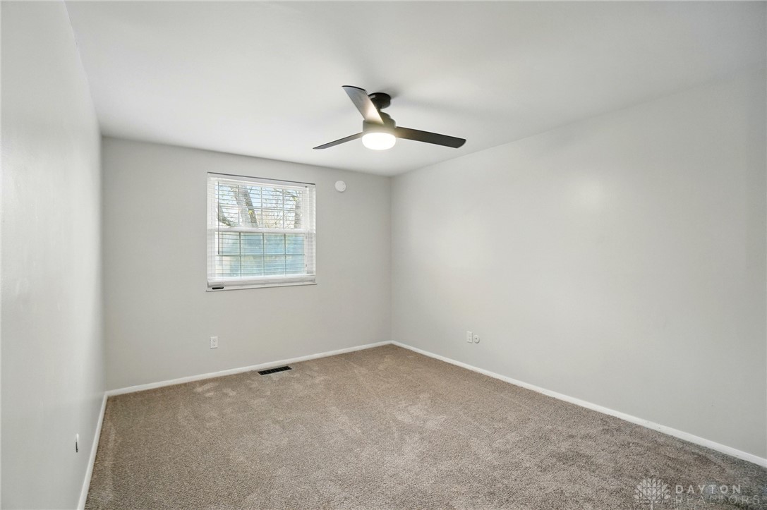 5605 Sandpiper Lane, Dayton, Ohio image 34