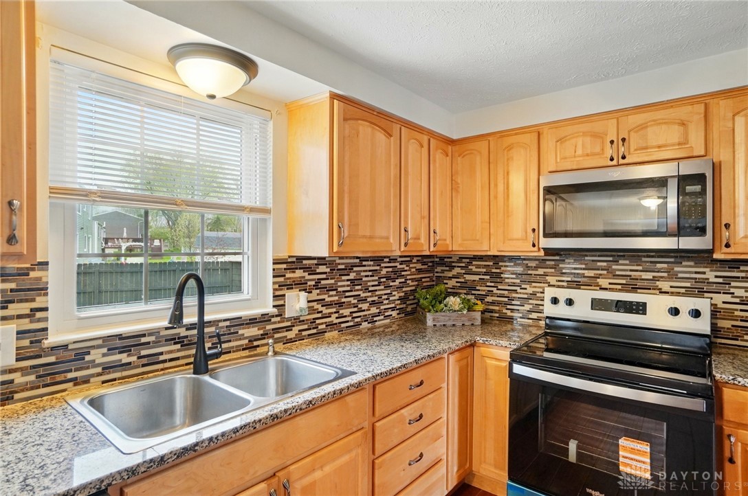 5605 Sandpiper Lane, Dayton, Ohio image 12