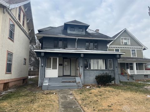 Photo of 2015 N Main Street, Dayton, OH 45405 (MLS # 950160)