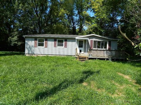 Photo of 5820 Wynn Road, Springfield, OH 45502 (MLS # 943142)