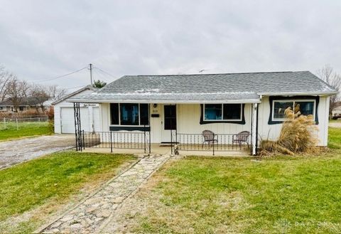 Photo of 819 Hedwick Street, New Carlisle, OH 45344 (MLS # 949449)