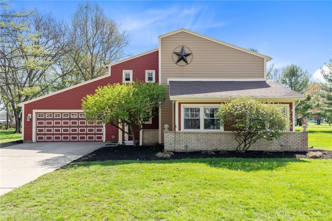 811 Hickory Hollow Road, Troy, Ohio image 1