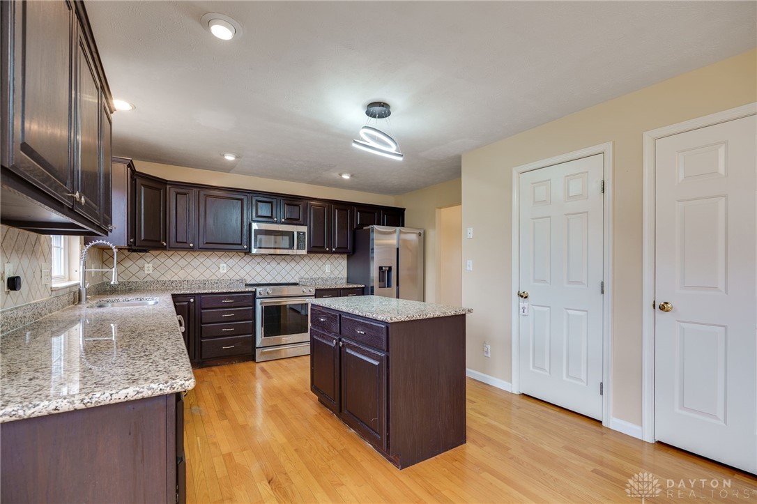 Beavercreek, Ohio 45434, United States, 3 Bedrooms Bedrooms, ,3 BathroomsBathrooms,Residential,Active,113309