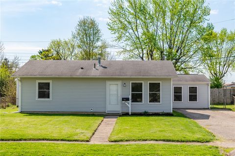 Photo of 883 Omard Drive, Xenia, OH 45385 (MLS # 956409)