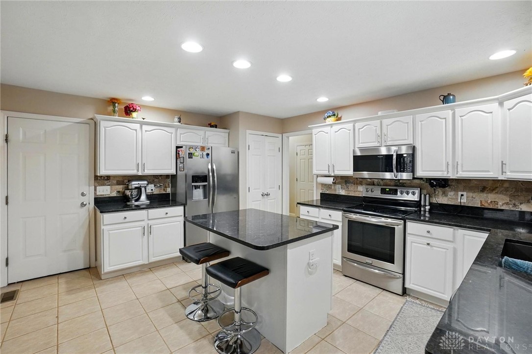 3835 Polo Trace Court, Bellbrook, Ohio image 10