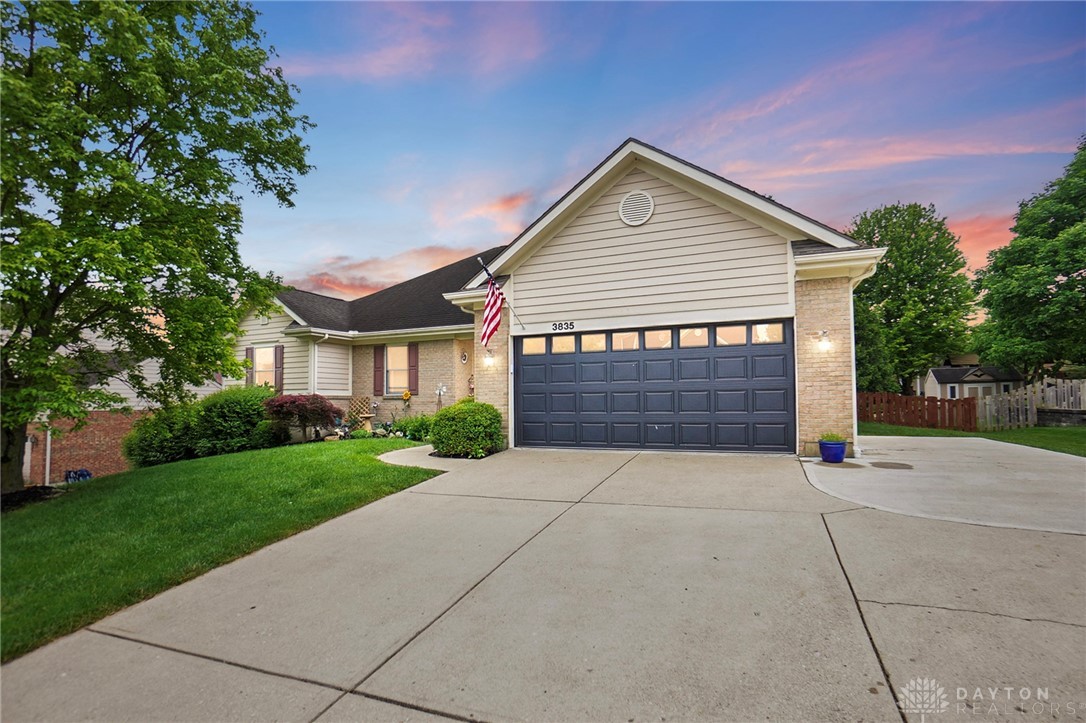 3835 Polo Trace Court, Bellbrook, Ohio image 1