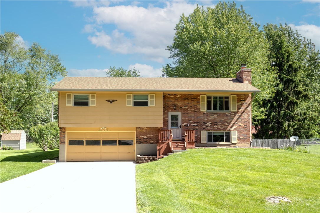 2706 Coldsprings Drive, Beavercreek, Ohio image 2