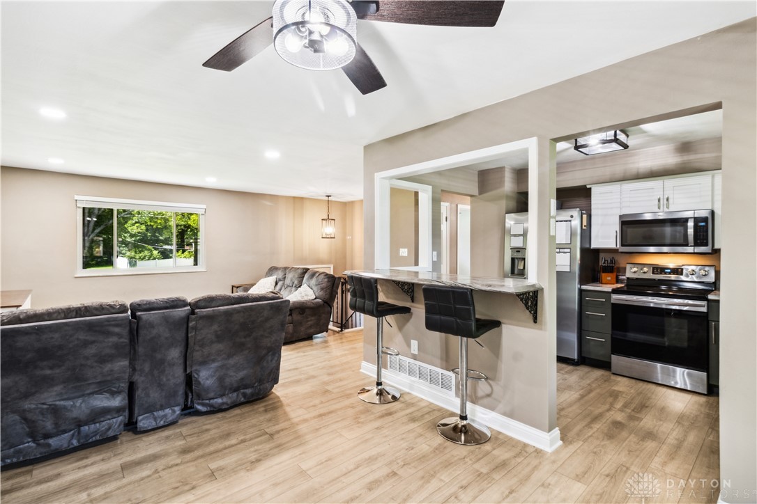 2706 Coldsprings Drive, Beavercreek, Ohio image 8