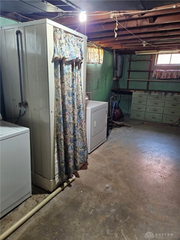 490 Glendale Drive, Troy, Ohio image 11