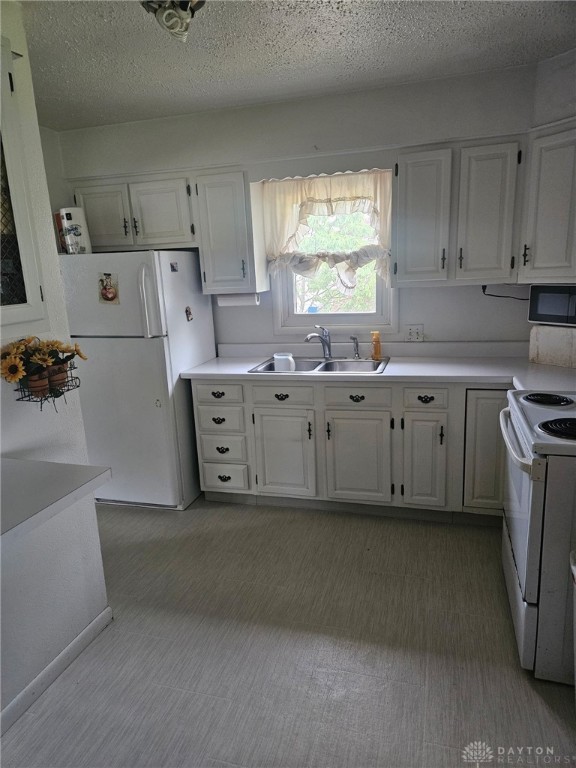 490 Glendale Drive, Troy, Ohio image 6