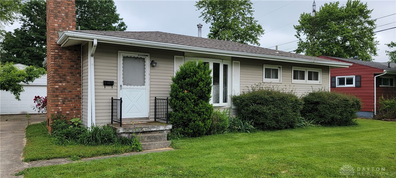 490 Glendale Drive, Troy, Ohio image 1