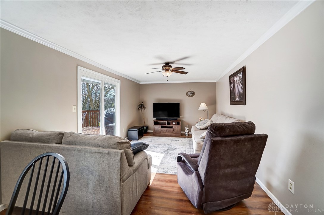 1146 Sir Lockesley Drive, Miamisburg, Ohio image 24