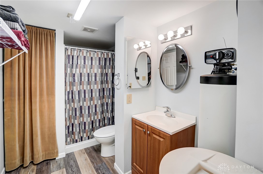 1146 Sir Lockesley Drive, Miamisburg, Ohio image 48