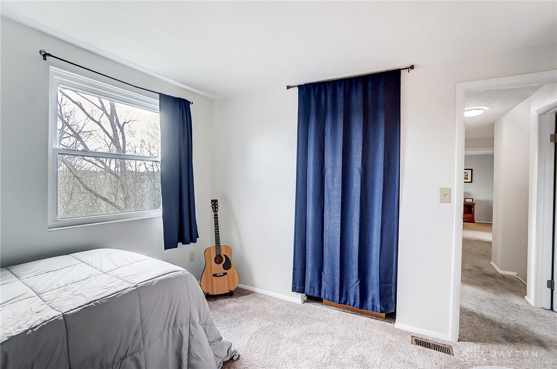 1146 Sir Lockesley Drive, Miamisburg, Ohio image 38