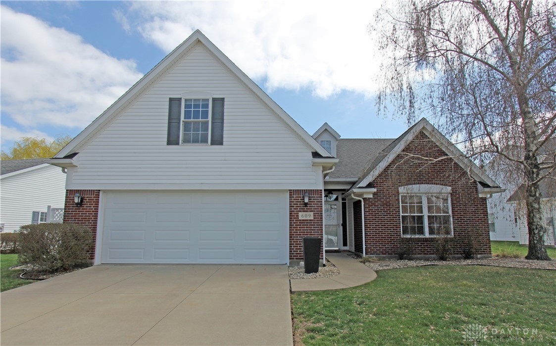 609 Lambert Drive, Piqua, Ohio image 1